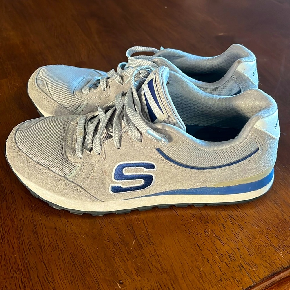 SKECHERS AIR-COOLED GRAY SUEDE RETRO MEMORY FOAM SHOES